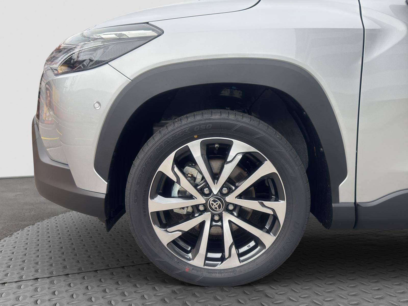 Toyota Corolla Cross 2.0 HSD Premium AWD-i, Bild 9