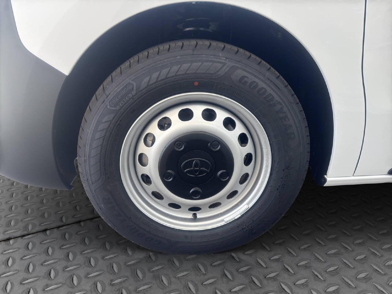 Toyota PROACE Van L1 1.5 D Active, Bild 9