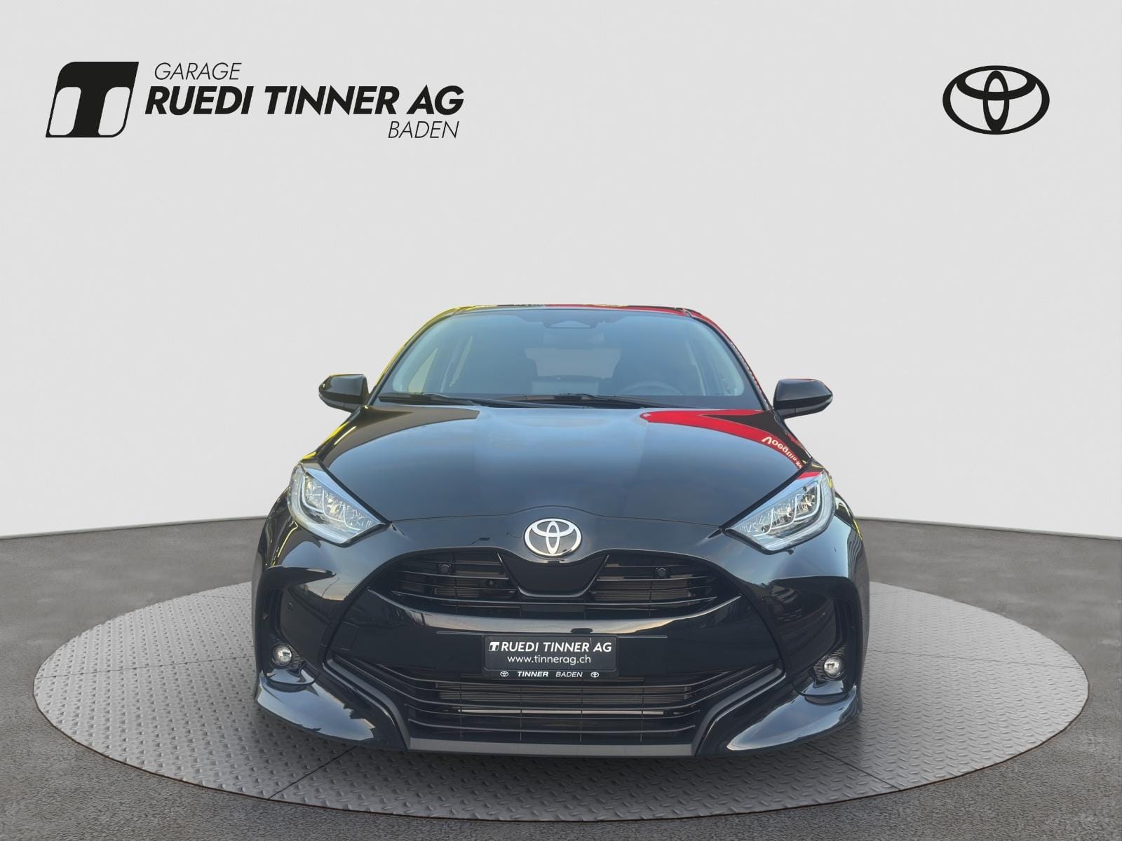 Toyota Yaris 1.5 VVT-i HSD Trend, Bild 2