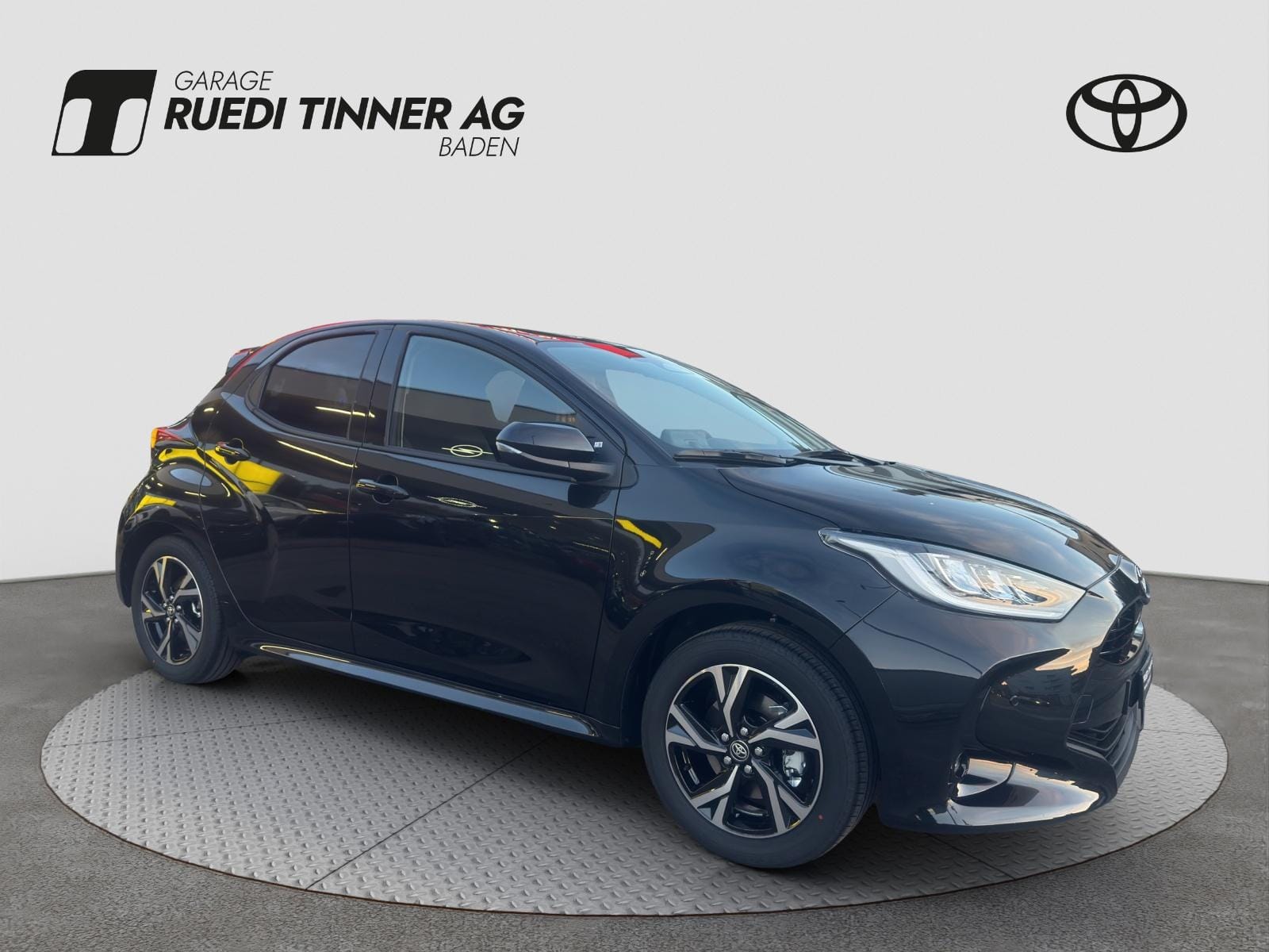 Toyota Yaris 1.5 VVT-i HSD Trend, Bild 3