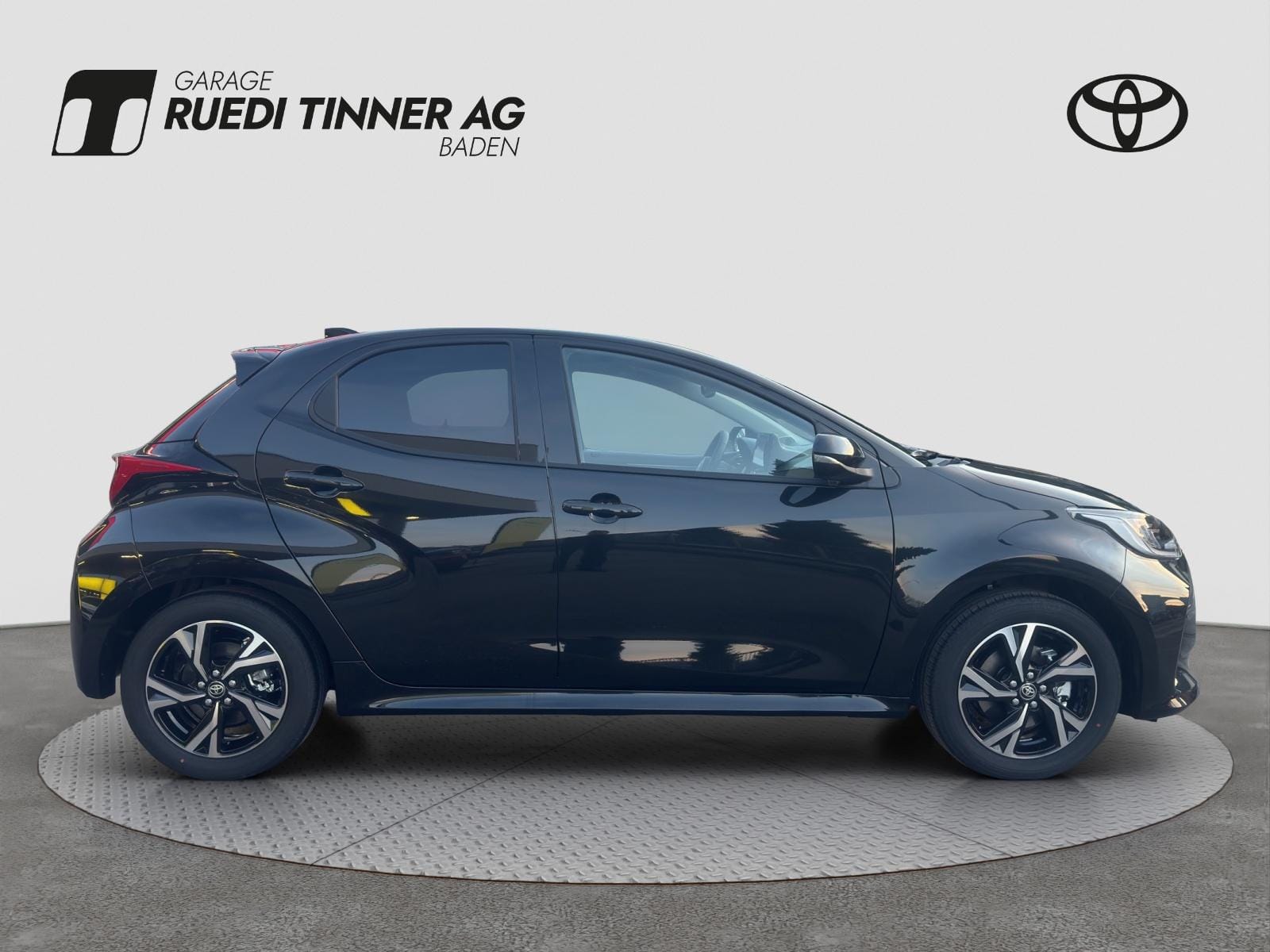Toyota Yaris 1.5 VVT-i HSD Trend, Bild 4