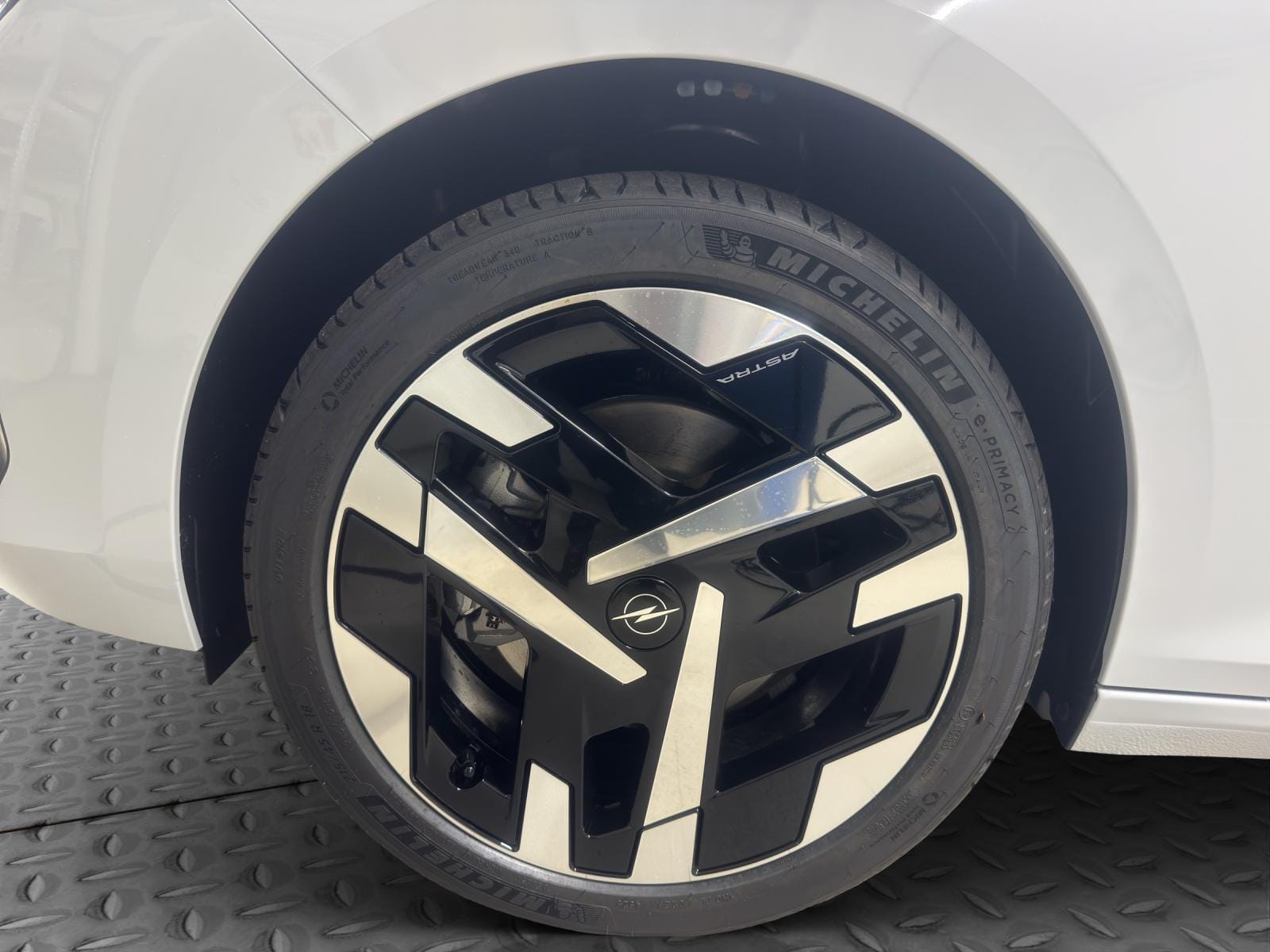 Opel Astra-e Sports Tourer Ultimate, Bild 9
