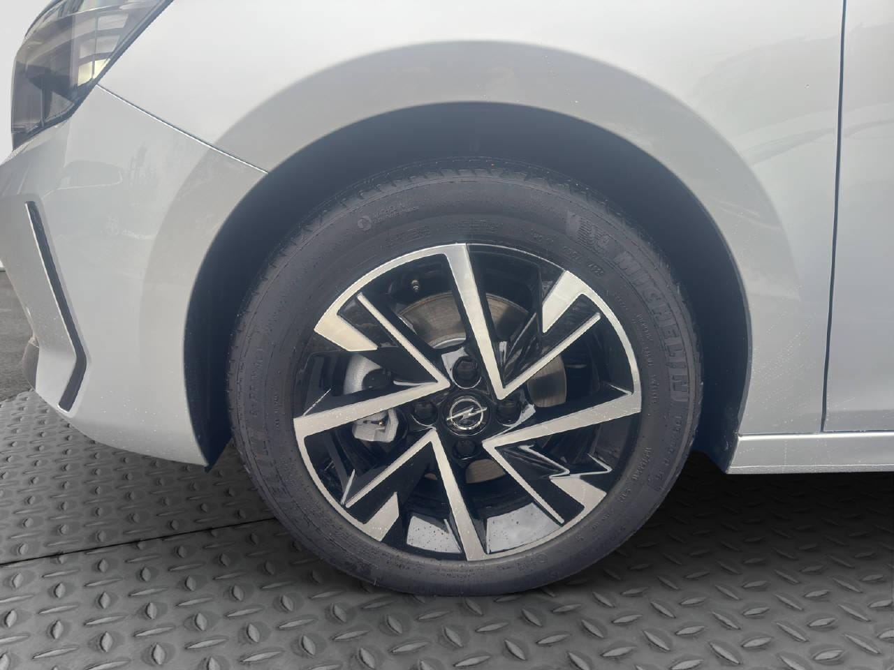 Opel Corsa 1.2 T Hybrid Viva, Bild 9
