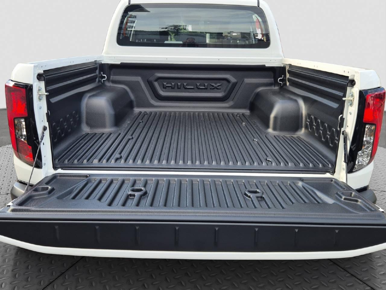 Toyota Hilux Double Cab.-Pick-up 59KWh Comfort, Bild 9
