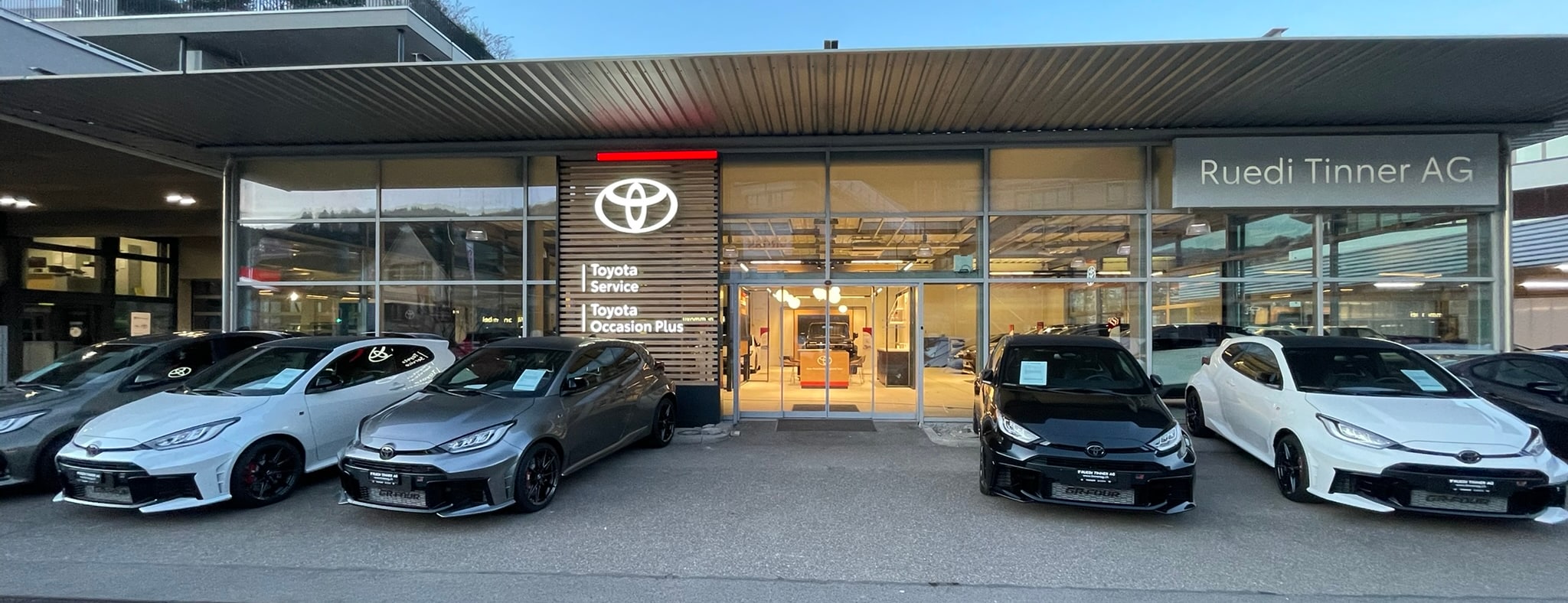 Garage Ruedi Tinner AG, Showroom in Baden